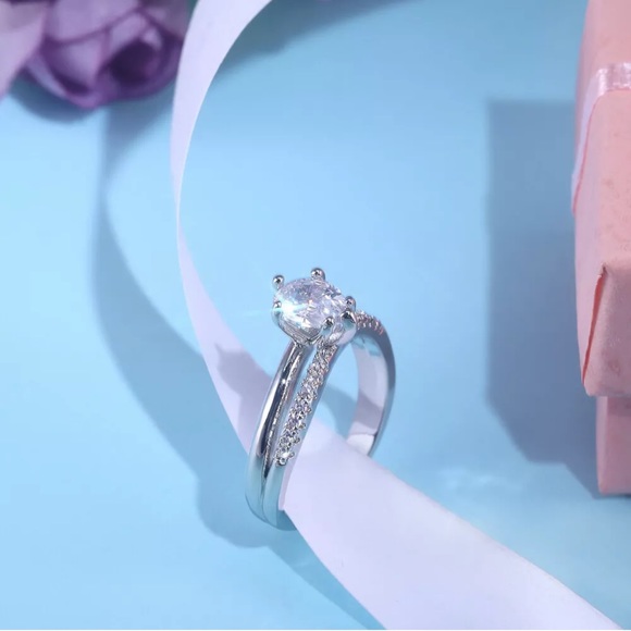 925 Silver Ring Pear Cut White Sapphire Ring - Picture 3 of 4